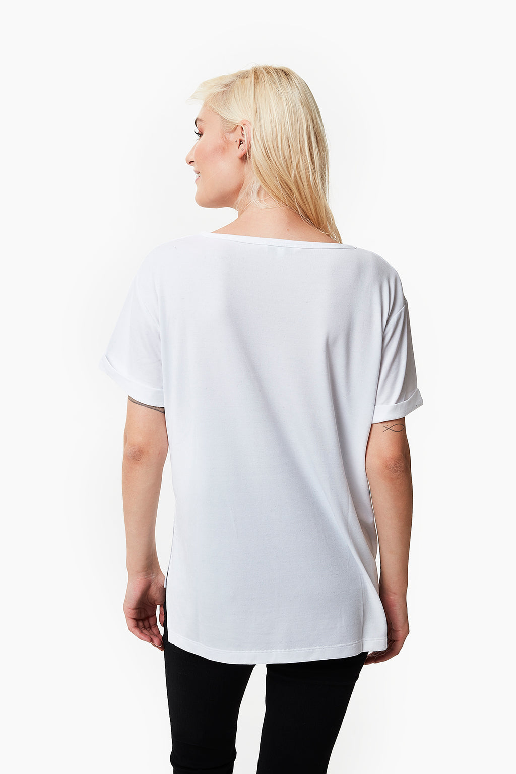 Aura V yaka hamile t-Shirt beyaz arkadan görünüm