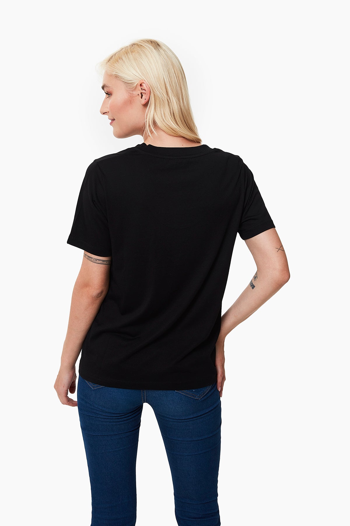 Ellie Hamile T-Shirt siyah arkadan görünüm