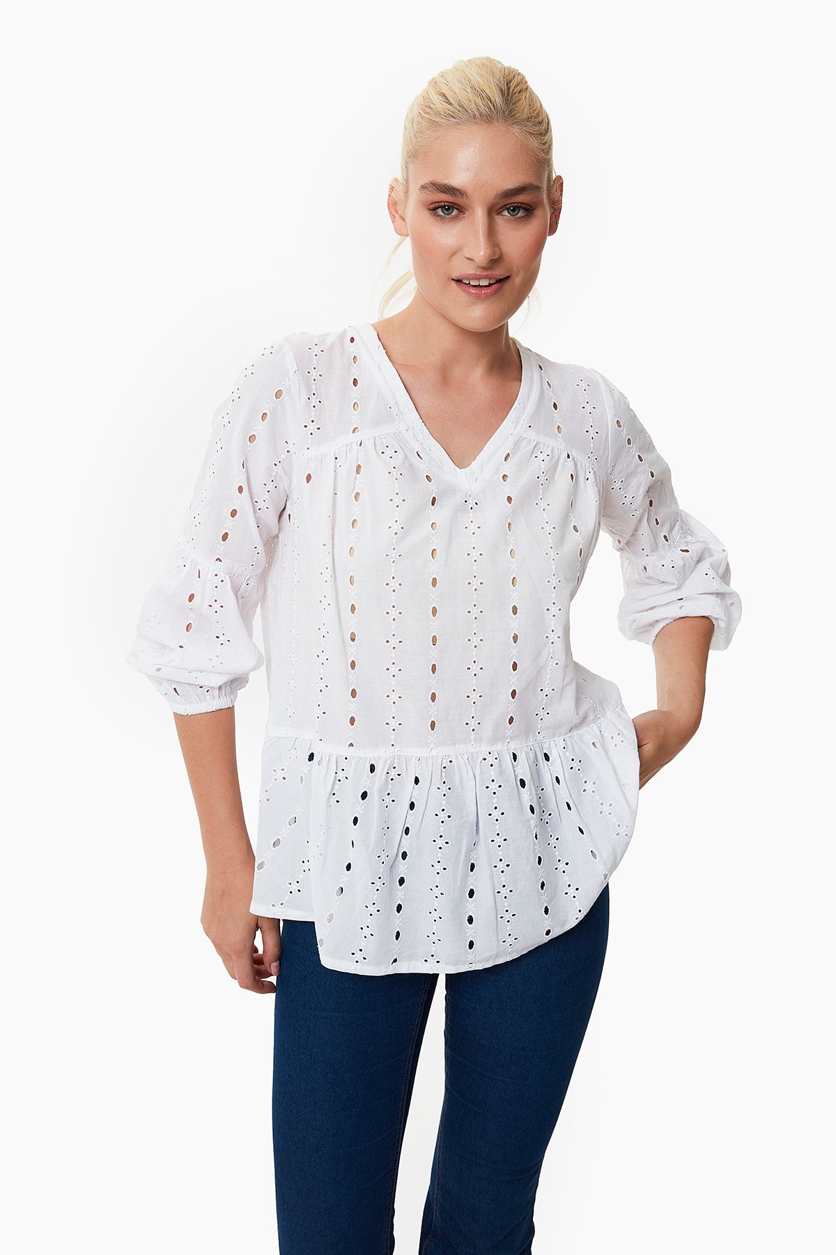 Violet Dantel Detaylı Hamile Bluz beyaz önden görünüm