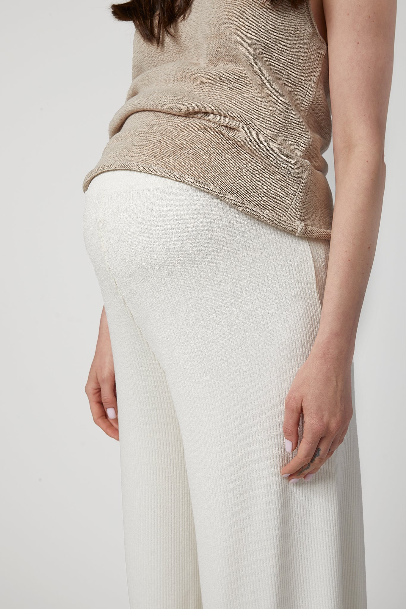 Celine Hamile Pantolon Beyaz yakın detay çekim