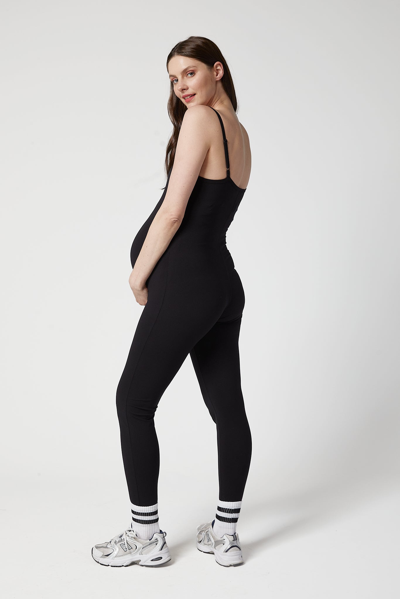 Gabriel Hamile Tulum siyah yan arkadan görünüm