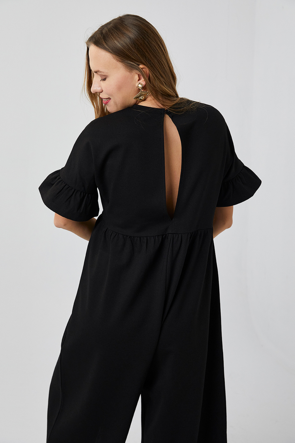 Lilyana Hamile Tulum Siyah arkadan görünüm