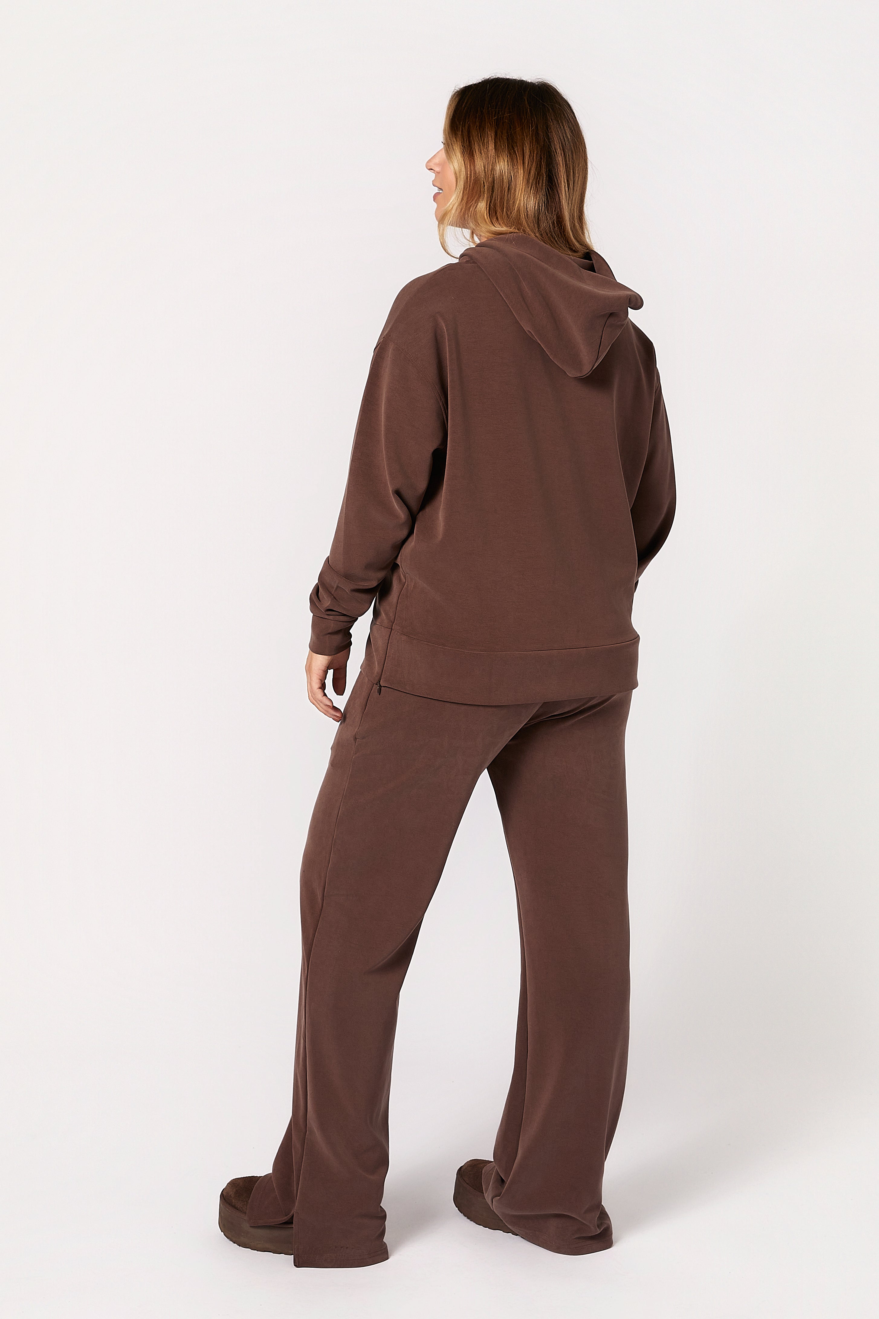 Willow Modal Hamile Eşofman Takımı Kahverengi arkadan görünüm