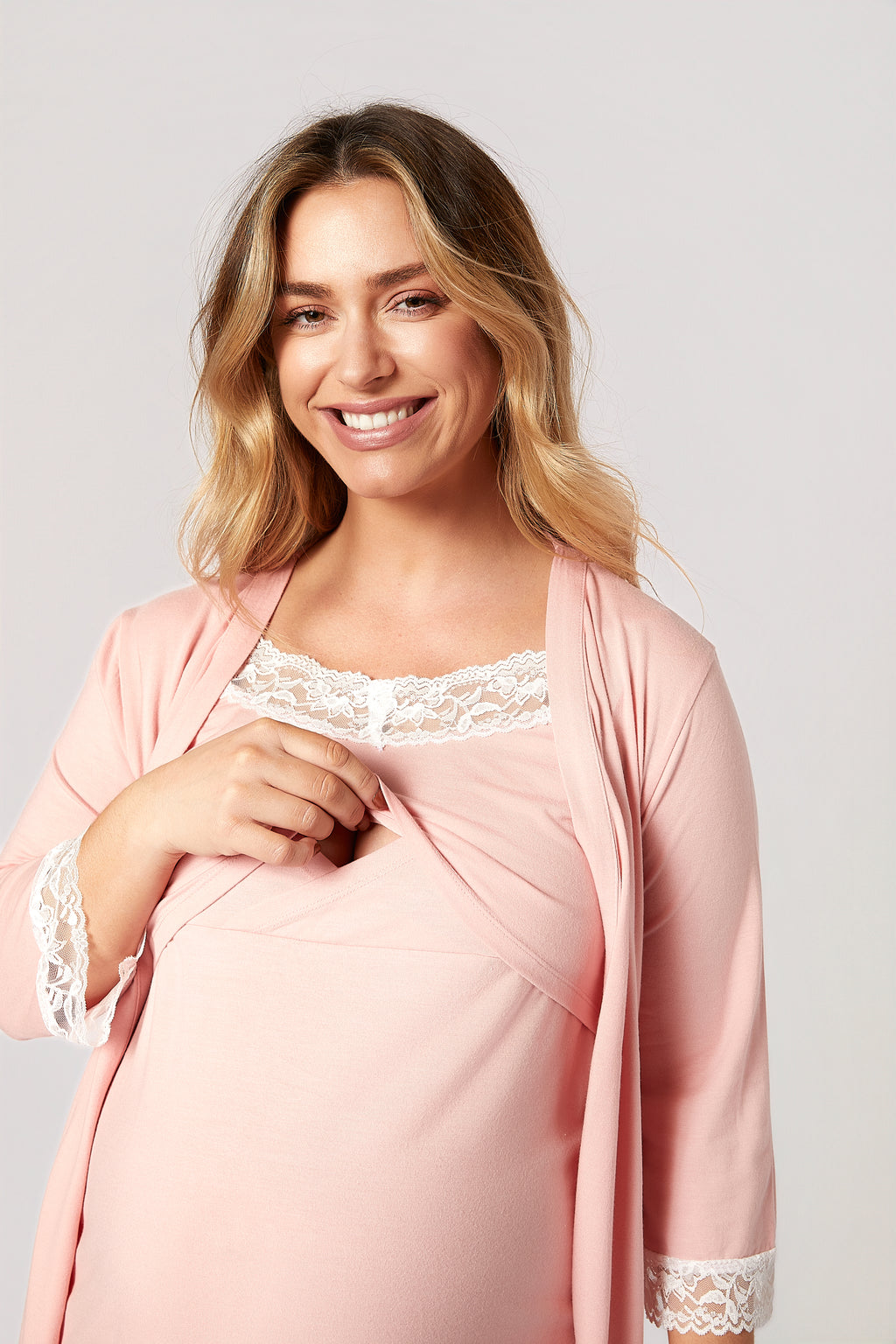 Amber modal hamile emzirme pijama pembe detaylı yakın çekim